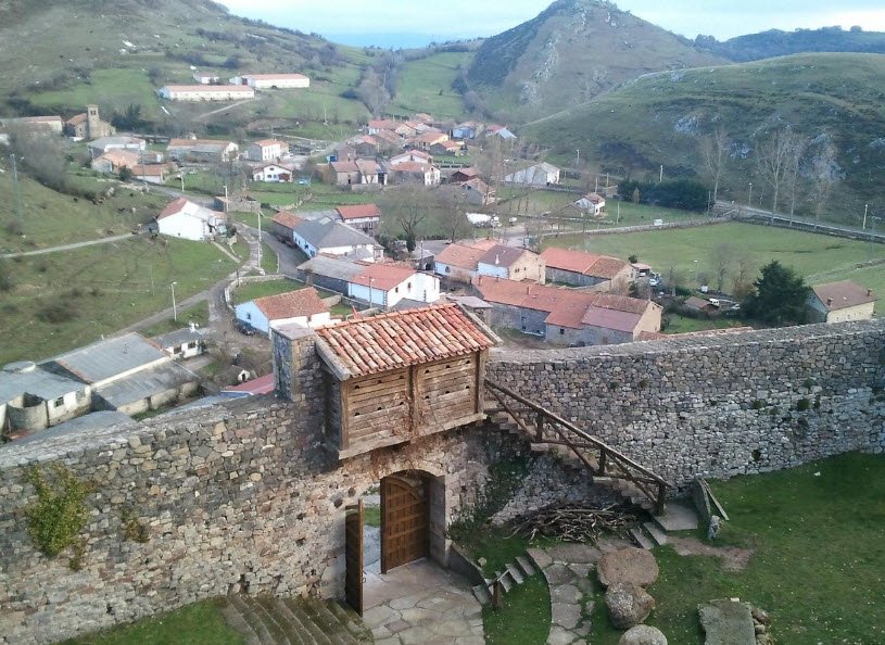 Argüeso Castle, Spain
